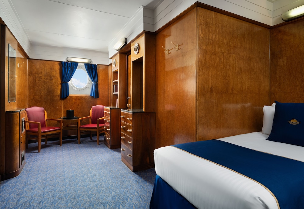 The Queen Mary — Hotel rooms in Wilmington, California
