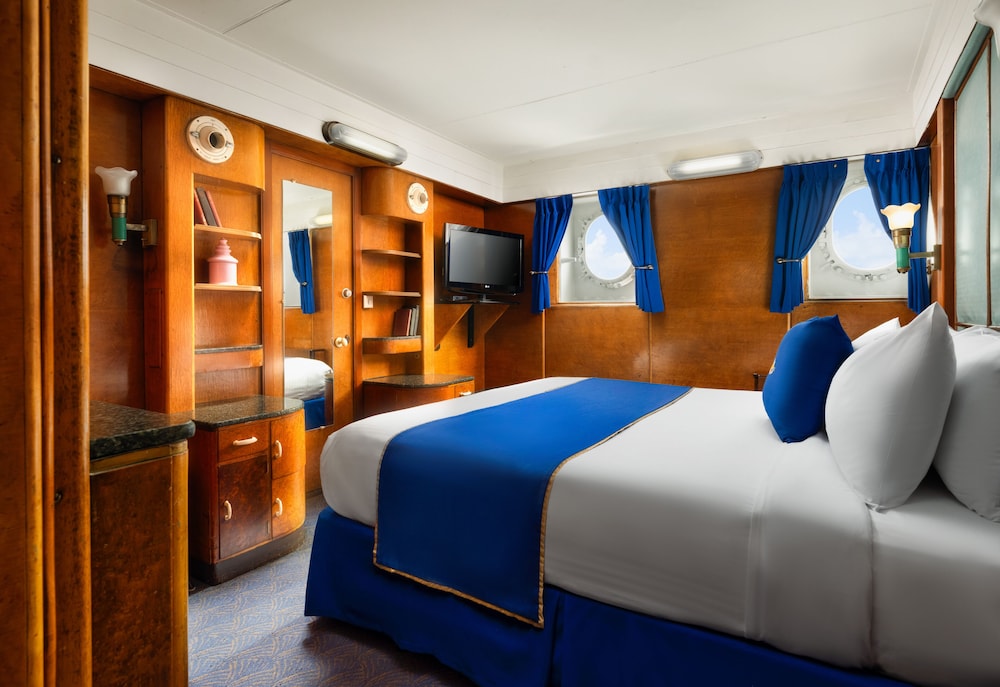 The Queen Mary — Hotel rooms in Wilmington, California