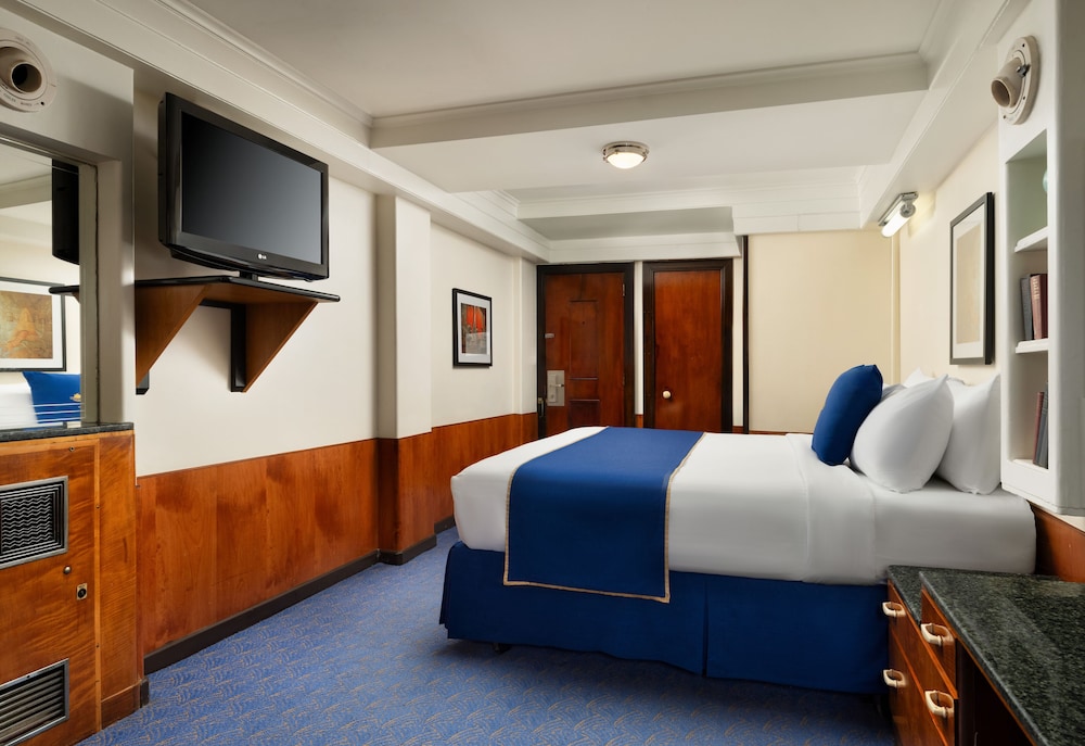 The Queen Mary — Hotel rooms in Wilmington, California