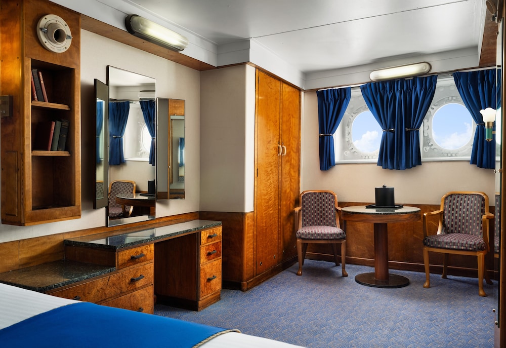 The Queen Mary — Hotel rooms in Wilmington, California