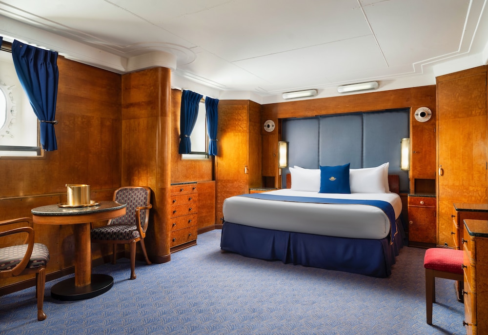The Queen Mary — Hotel rooms in Wilmington, California