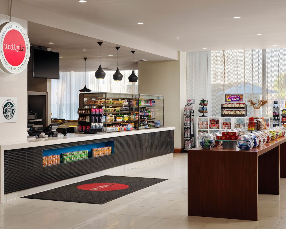 Hyatt Regency Los Angeles International Airport — Restaurant & bars in Los Angeles, California