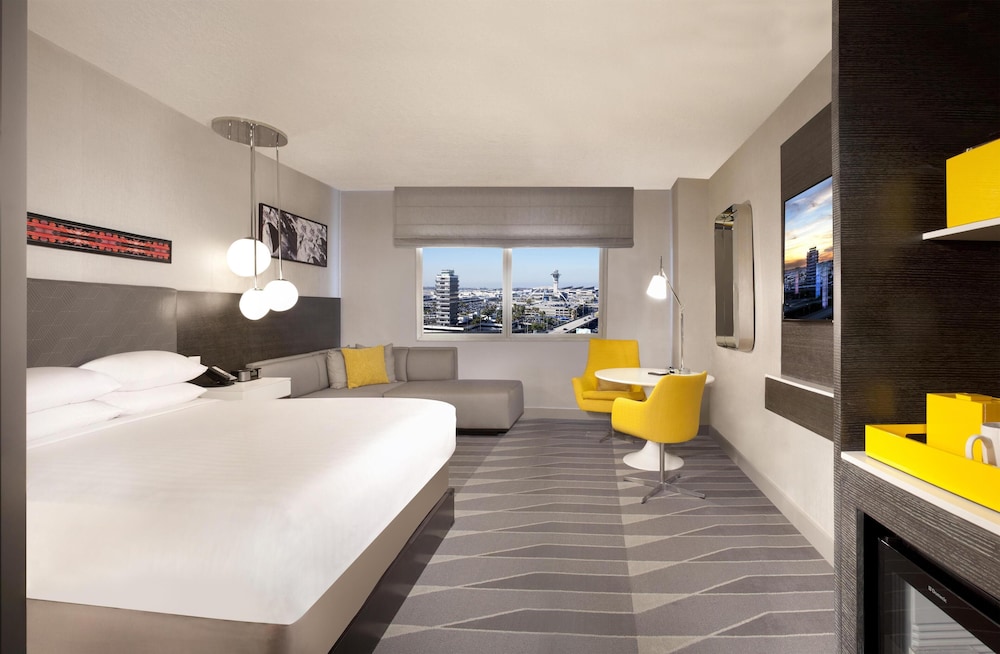 Hyatt Regency Los Angeles International Airport — Hotel rooms in Los Angeles, California