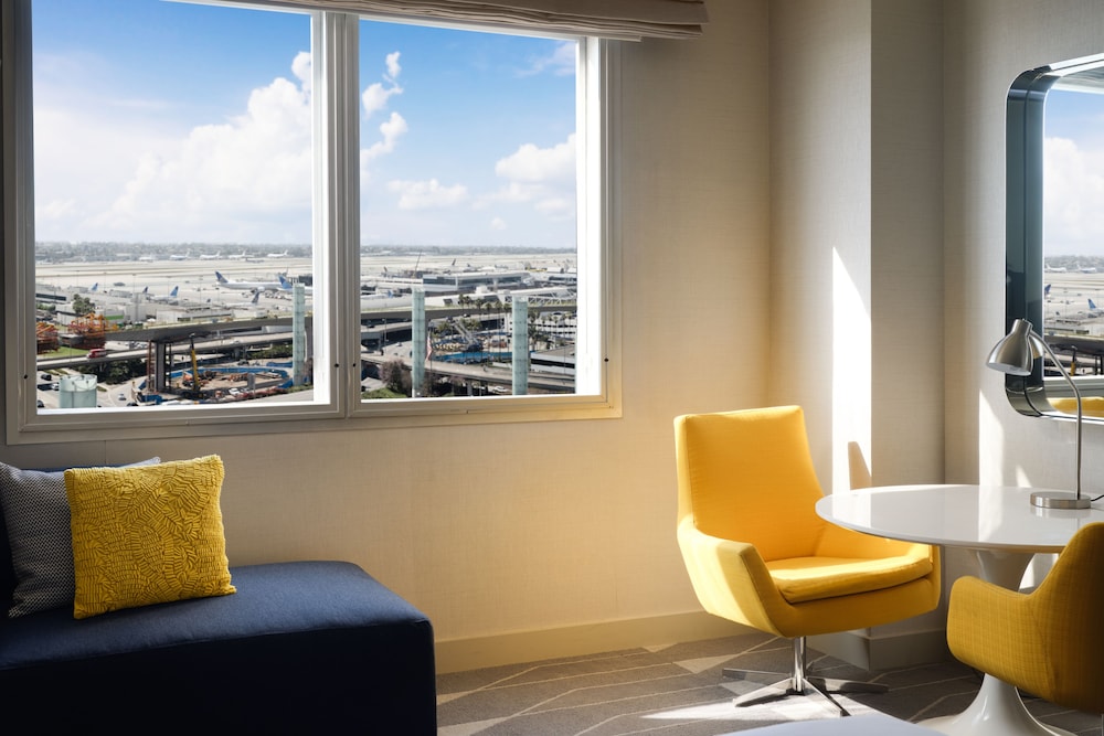 Hyatt Regency Los Angeles International Airport — Hotel rooms in Los Angeles, California