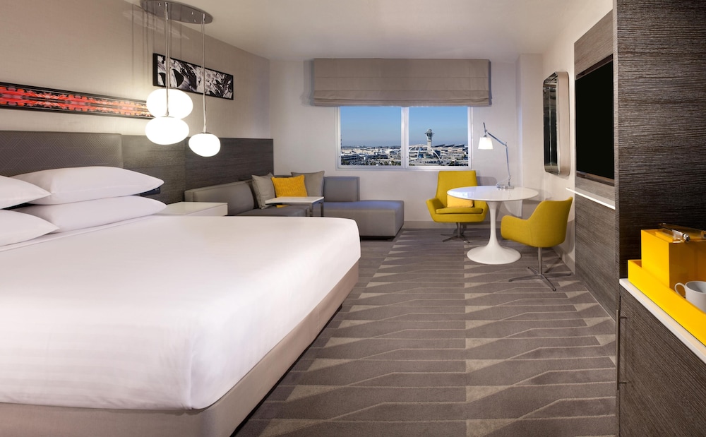 Hyatt Regency Los Angeles International Airport — Hotel rooms in Los Angeles, California