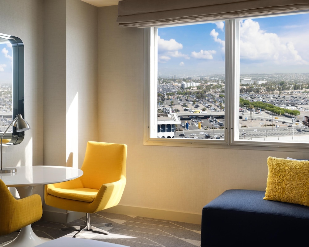 Hyatt Regency Los Angeles International Airport — Hotel rooms in Los Angeles, California