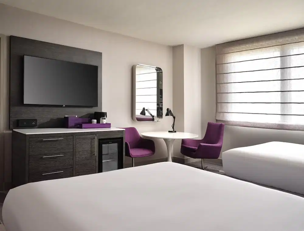 Hyatt Regency Los Angeles International Airport — Hotel rooms in Los Angeles, California