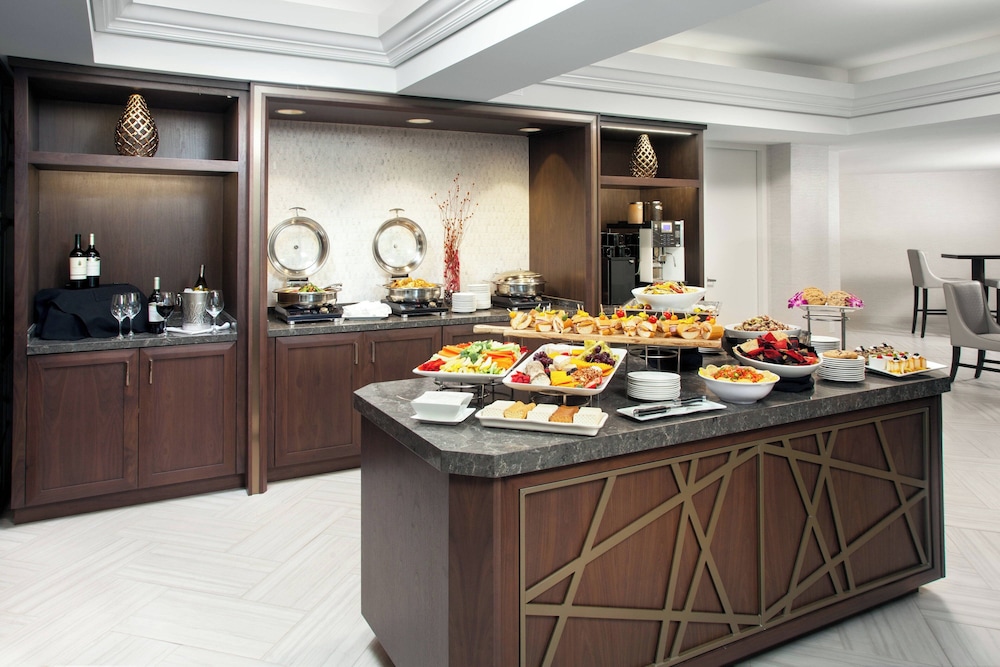 Sheraton Gateway Los Angeles Hotel — Hotel rooms in Los Angeles, California
