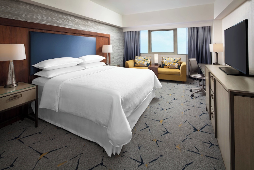 Sheraton Gateway Los Angeles Hotel — Hotel rooms in Los Angeles, California
