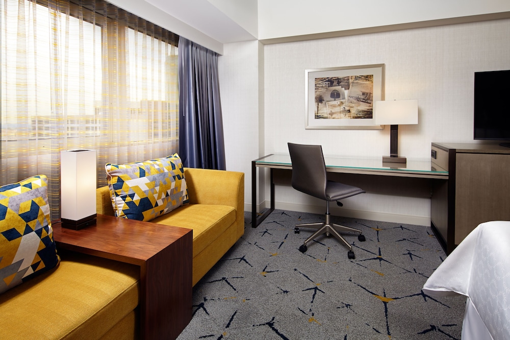 Sheraton Gateway Los Angeles Hotel — Hotel rooms in Los Angeles, California