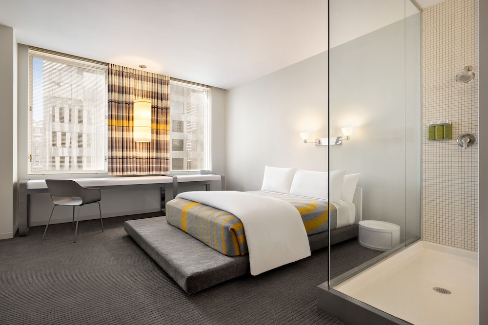 The Delphi Hotel — Hotel rooms in Los Angeles, California