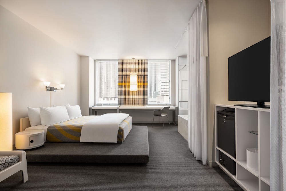 The Delphi Hotel — Hotel rooms in Los Angeles, California