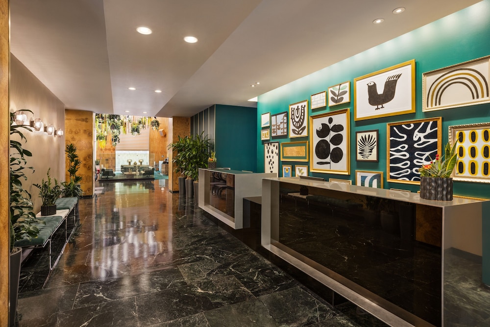 The Delphi Hotel — Hotel building in Los Angeles, California