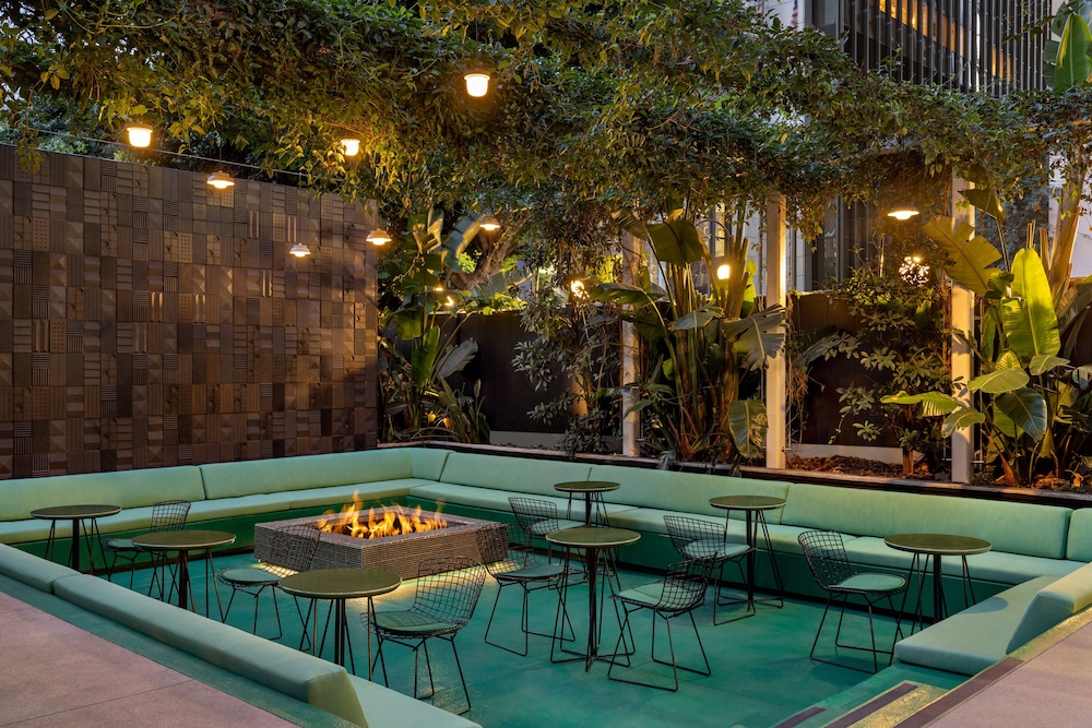 The Delphi Hotel — Restaurant & bars in Los Angeles, California