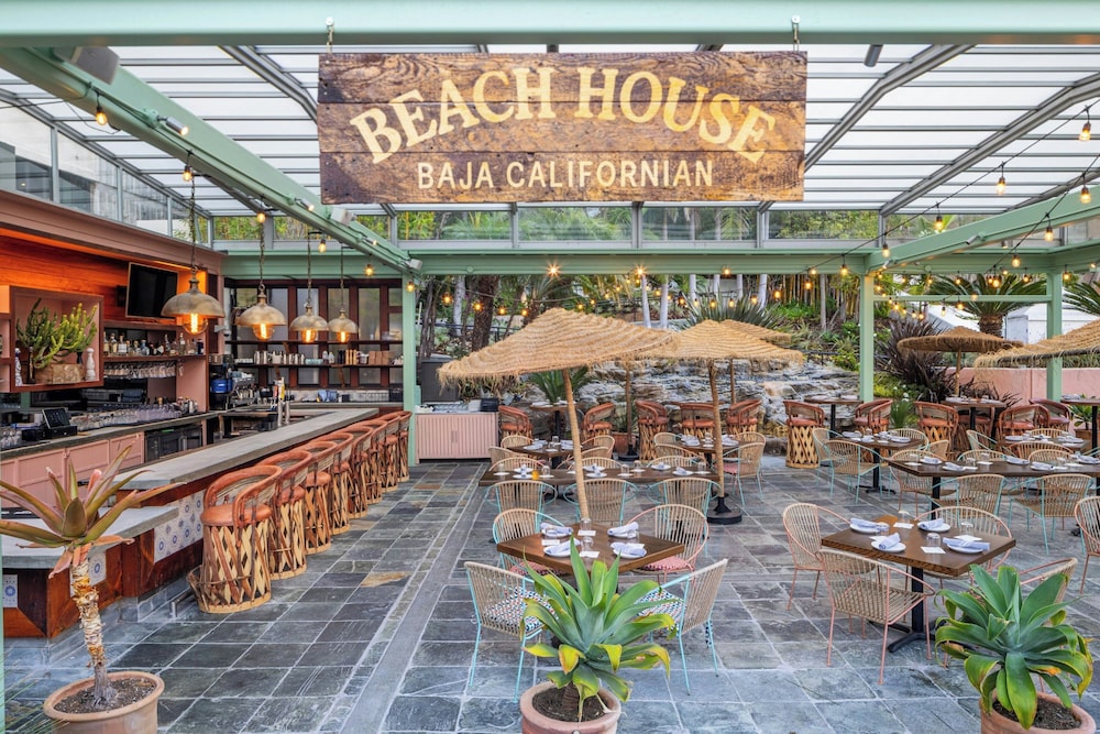 W Los Angeles - West Beverly Hills — Restaurant & bars in Los Angeles, California