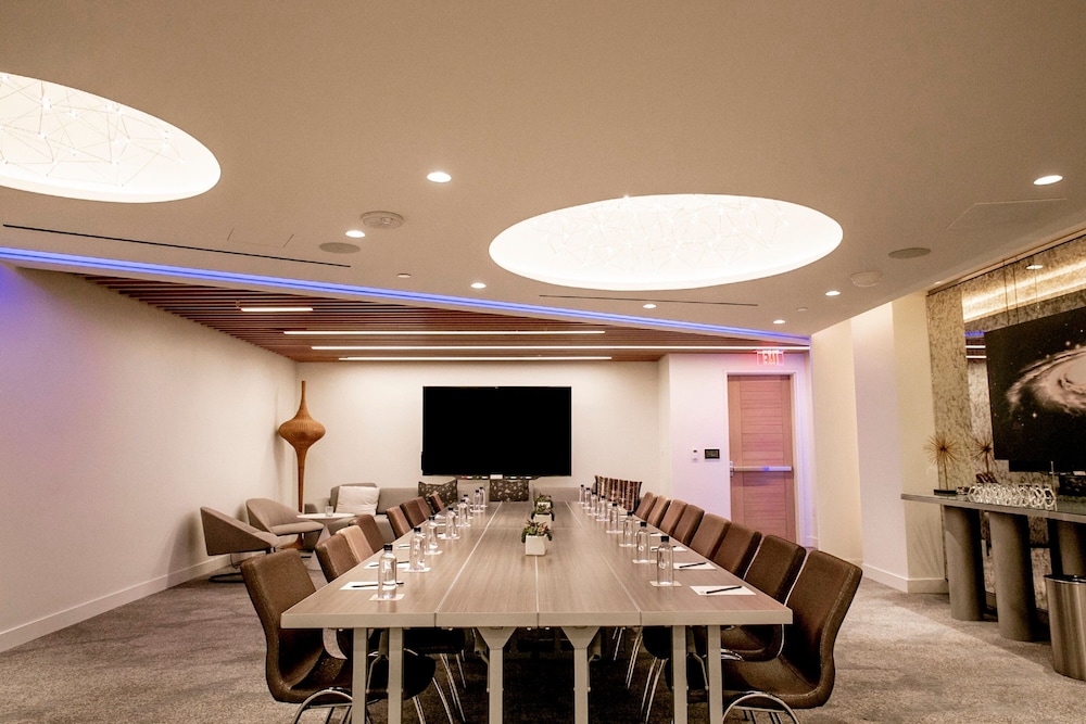 W Los Angeles - West Beverly Hills — Hotel building in Los Angeles, California