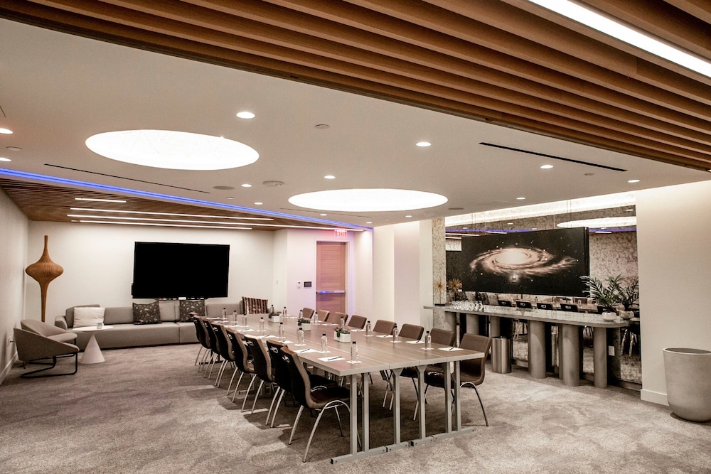 W Los Angeles - West Beverly Hills — Restaurant & bars in Los Angeles, California