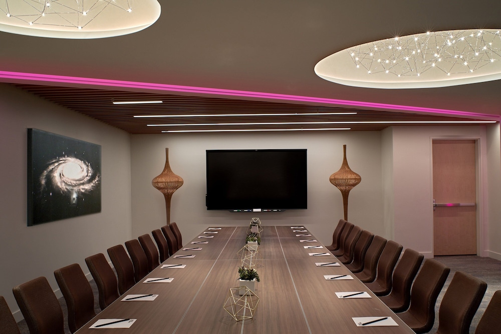 W Los Angeles - West Beverly Hills — Hotel building in Los Angeles, California
