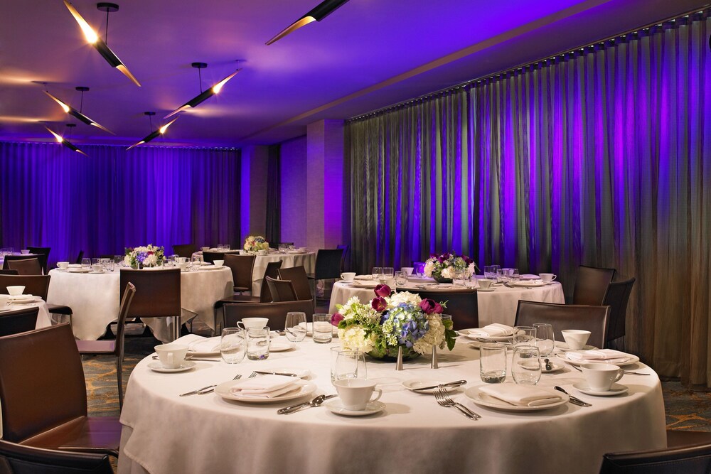 W Los Angeles - West Beverly Hills — Restaurant & bars in Los Angeles, California