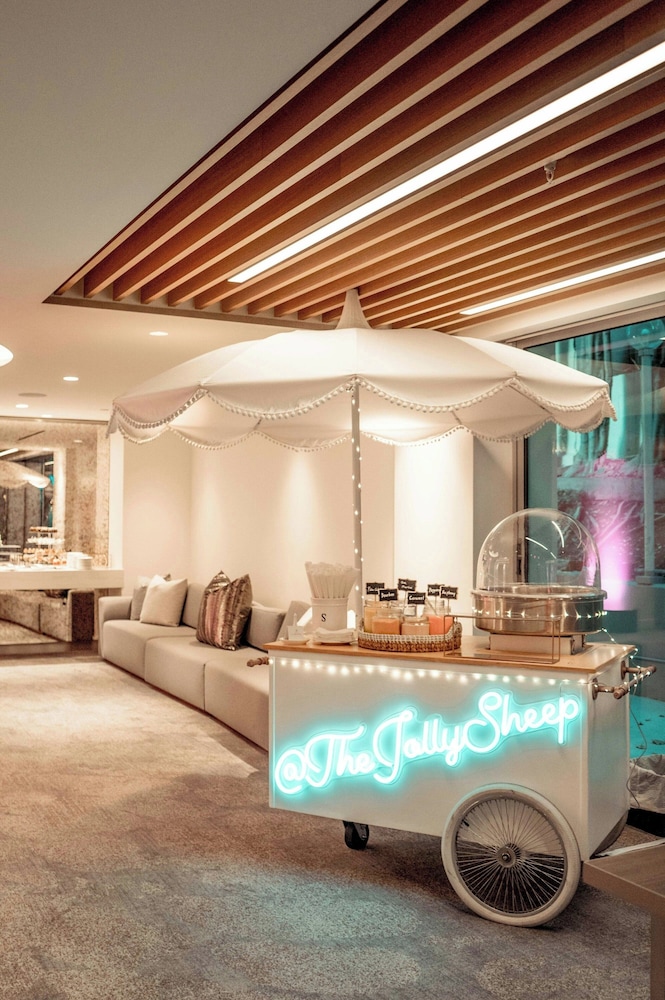 W Los Angeles - West Beverly Hills — Restaurant & bars in Los Angeles, California