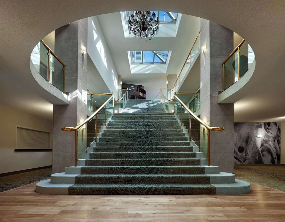 Radisson Blu Toronto Downtown — Hotel building in Toronto, Ontario