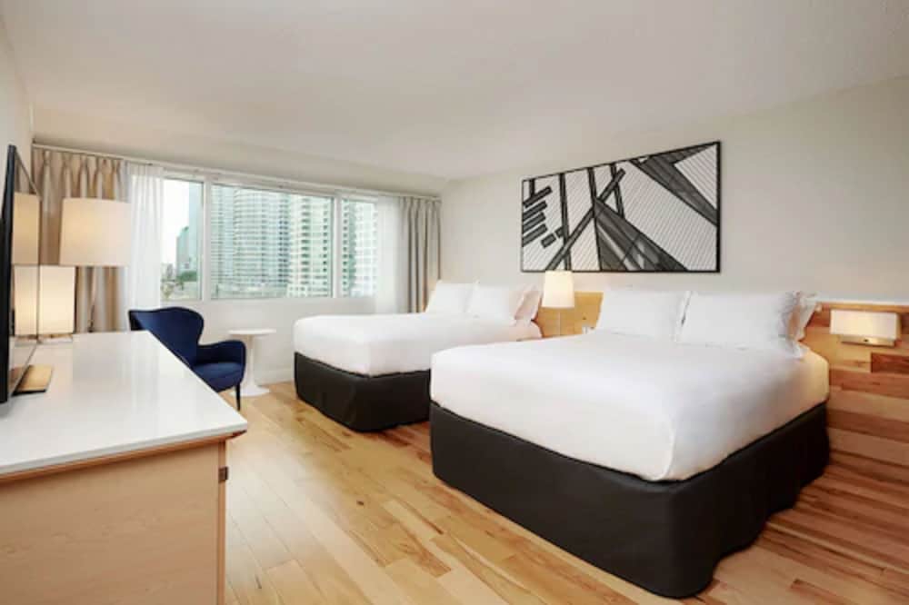 Radisson Blu Toronto Downtown — Hotel rooms in Toronto, Ontario