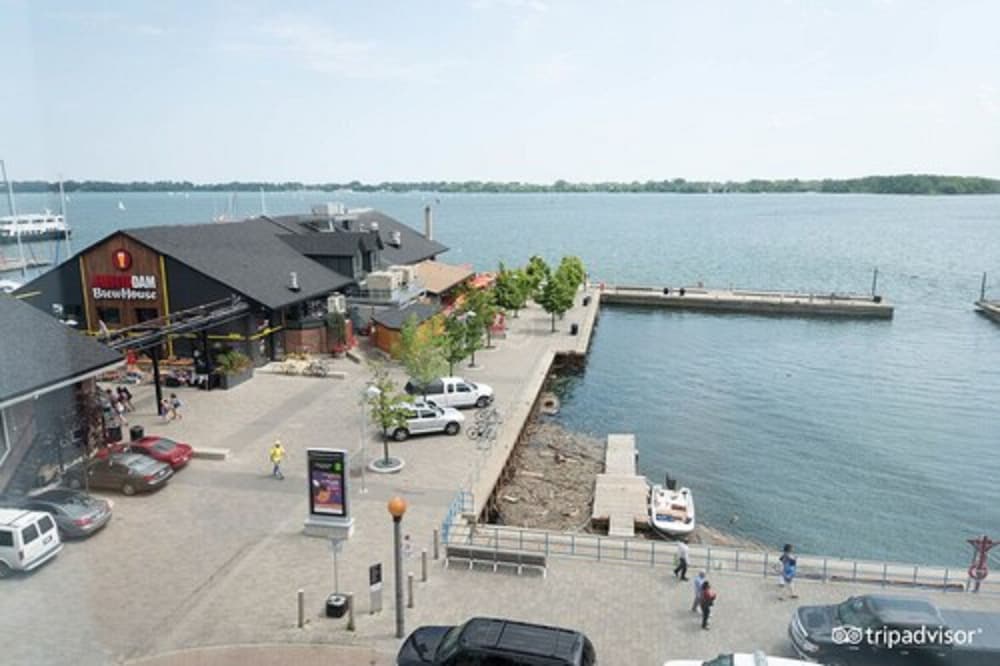 Radisson Blu Toronto Downtown — Attractions in the area in Toronto, Ontario
