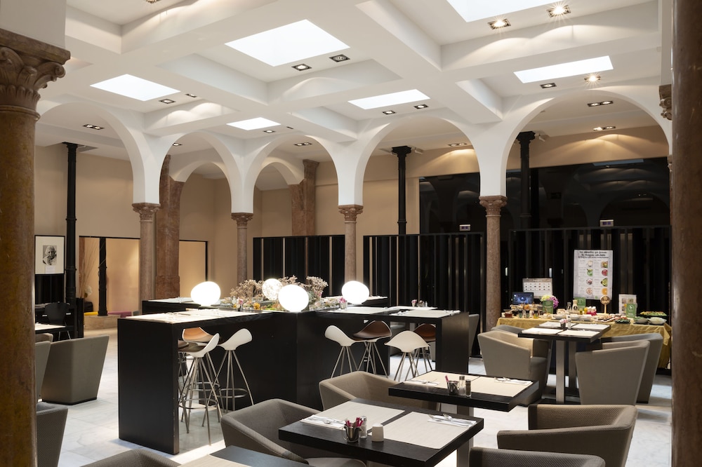 Petit Palace Plaza Malaga Hotel — Restaurant & bars in Malaga, Andalusia