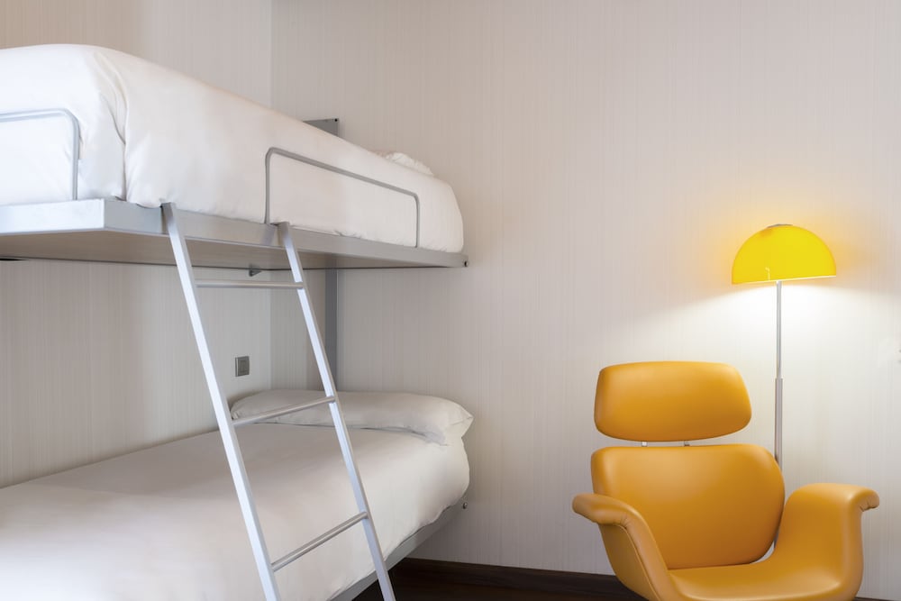 Petit Palace Plaza Malaga Hotel — Hotel rooms in Malaga, Andalusia