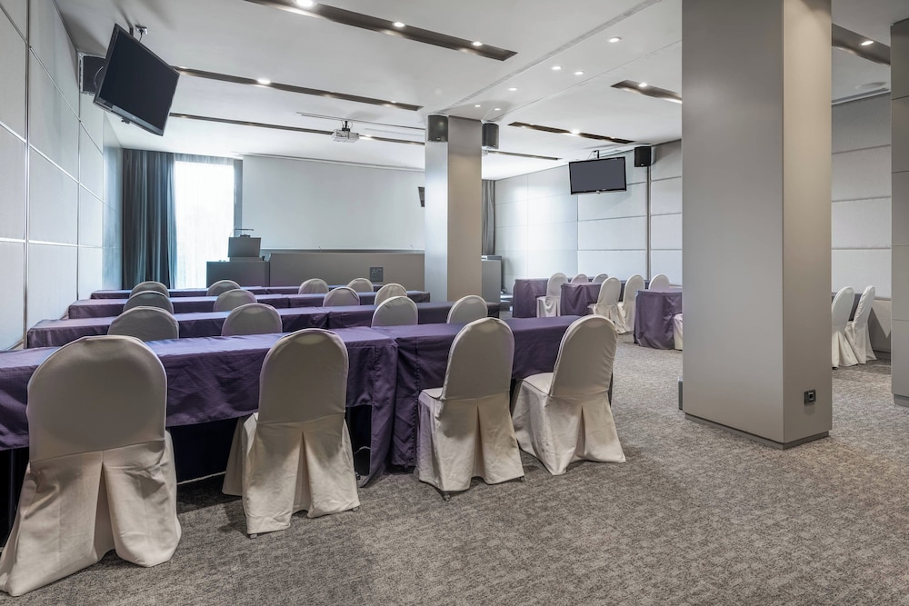 AC Hotel by Marriott Málaga Palacio — Hotel building in Malaga, Andalusia