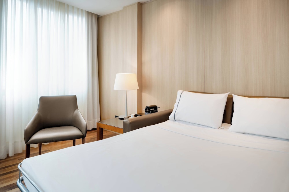 AC Hotel by Marriott Málaga Palacio — Hotel rooms in Malaga, Andalusia