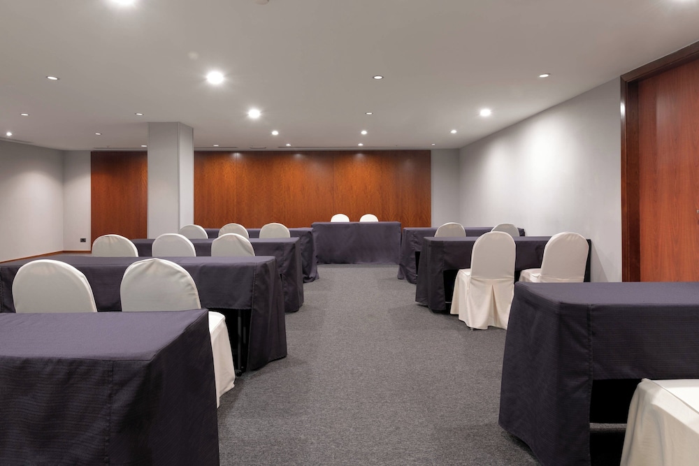 AC Hotel by Marriott Málaga Palacio — Hotel building in Malaga, Andalusia