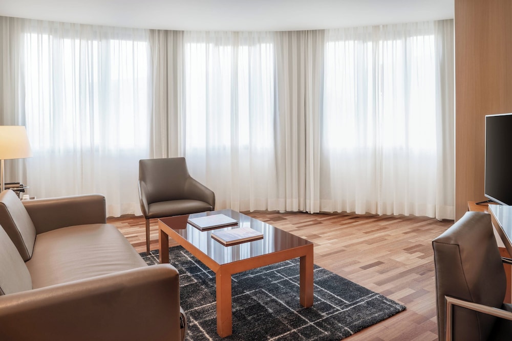 AC Hotel by Marriott Málaga Palacio — Hotel rooms in Malaga, Andalusia