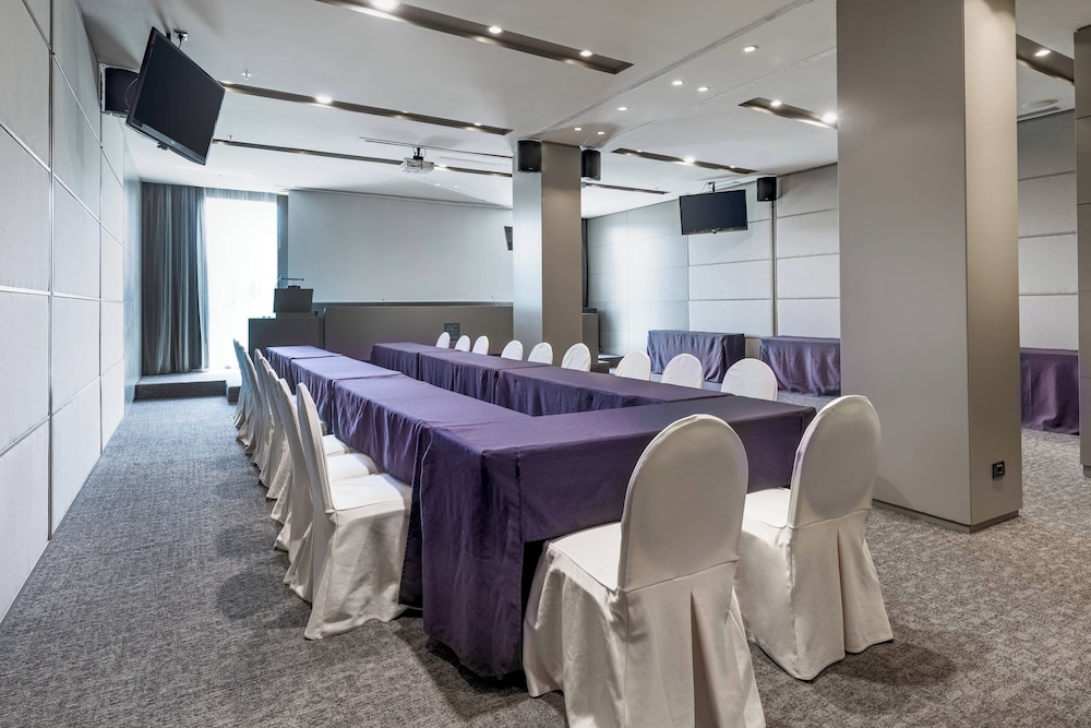 AC Hotel by Marriott Málaga Palacio — Hotel building in Malaga, Andalusia