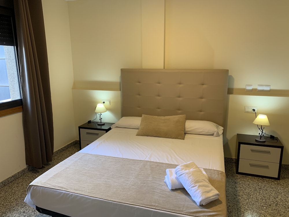Aparthotel Nuriasol — Hotel rooms in Fuengirola, Andalusia