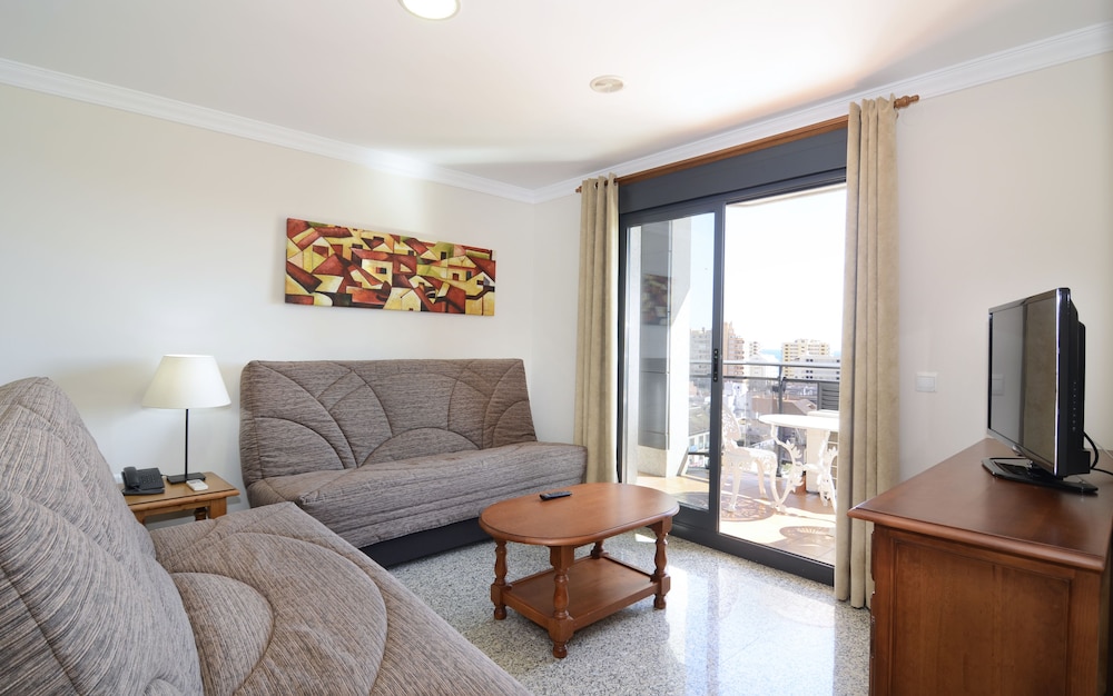 Aparthotel Nuriasol — Hotel rooms in Fuengirola, Andalusia