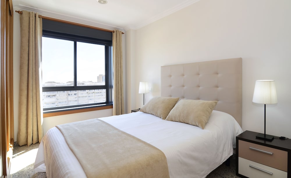 Aparthotel Nuriasol — Hotel rooms in Fuengirola, Andalusia