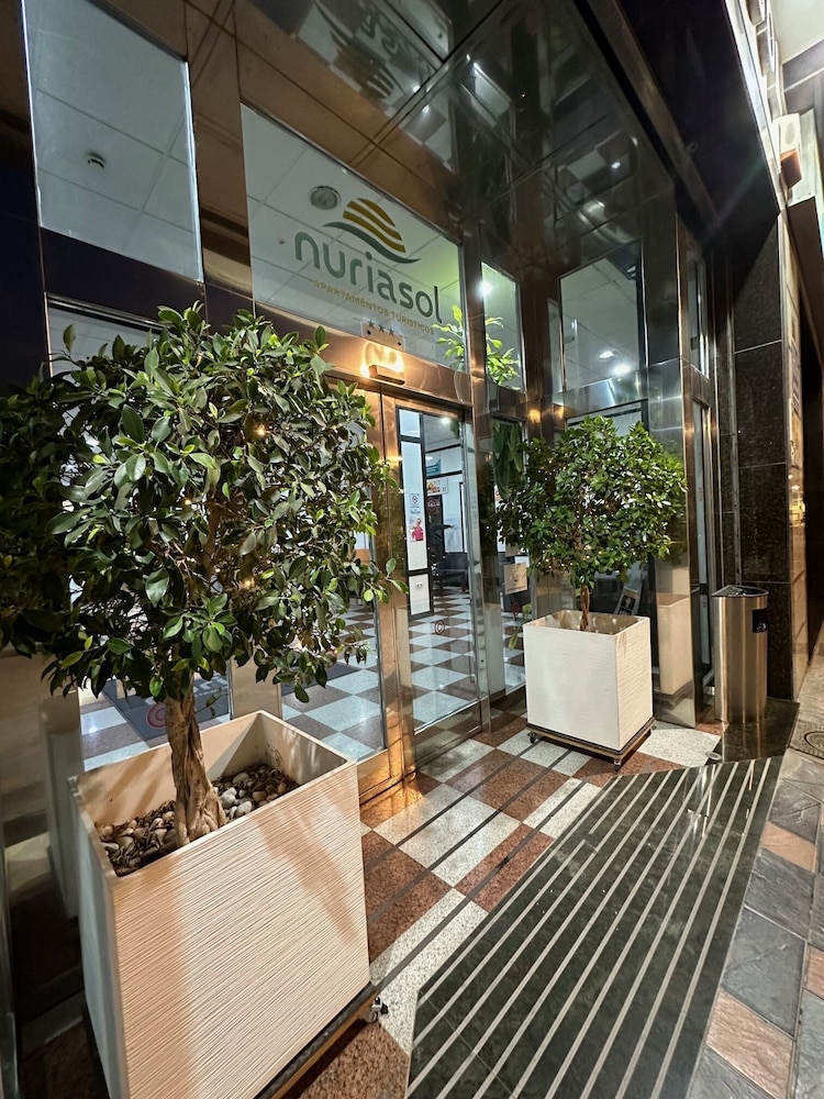 Aparthotel Nuriasol — Hotel building in Fuengirola, Andalusia