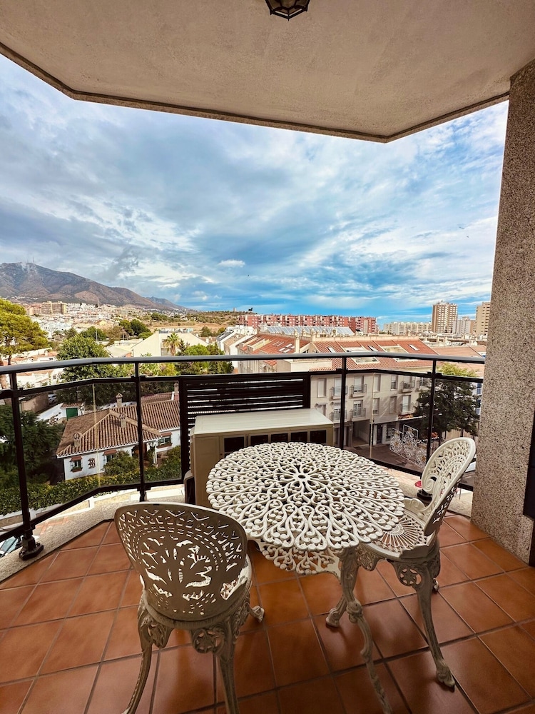 Aparthotel Nuriasol — Hotel rooms in Fuengirola, Andalusia