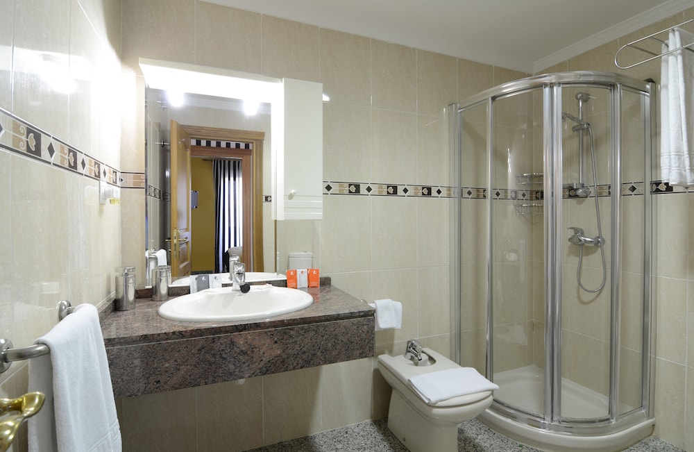 Aparthotel Nuriasol — Hotel rooms in Fuengirola, Andalusia
