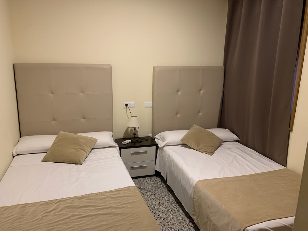 Aparthotel Nuriasol — Hotel rooms in Fuengirola, Andalusia