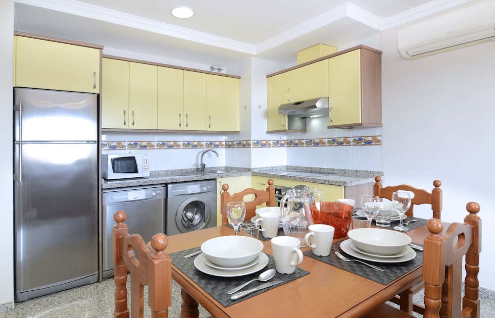 Aparthotel Nuriasol — Hotel rooms in Fuengirola, Andalusia