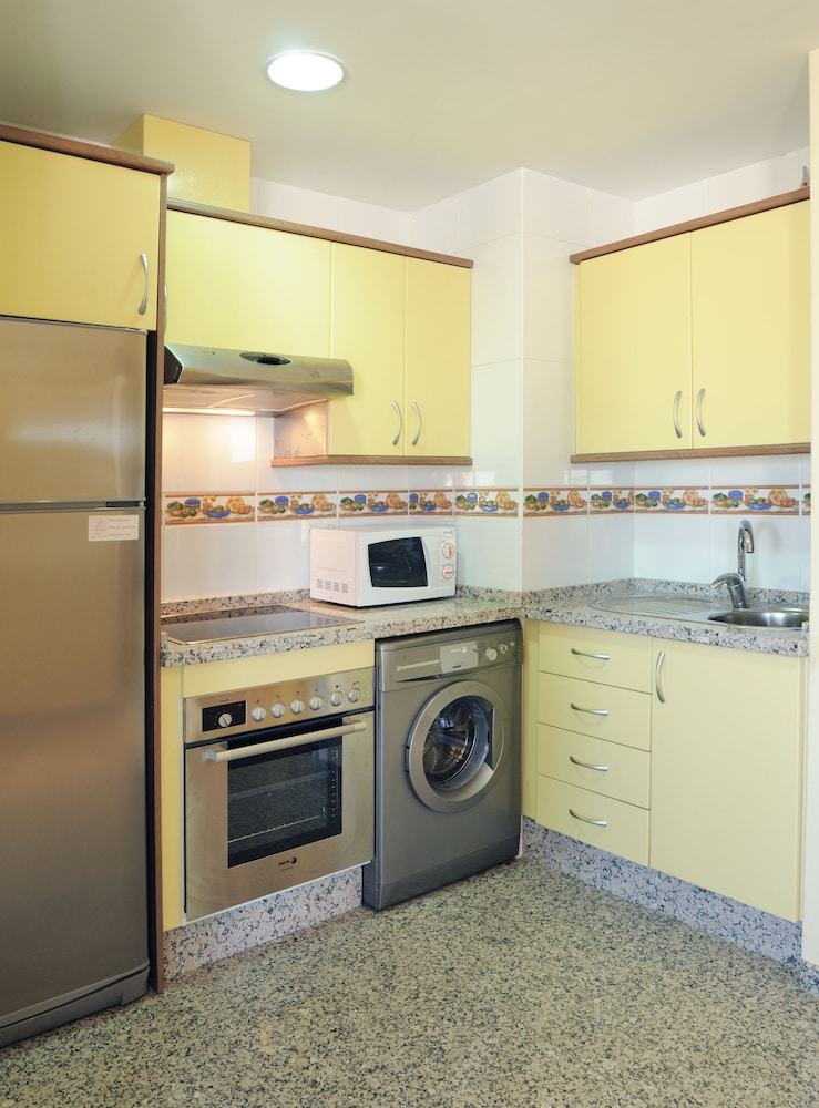 Aparthotel Nuriasol — Hotel rooms in Fuengirola, Andalusia