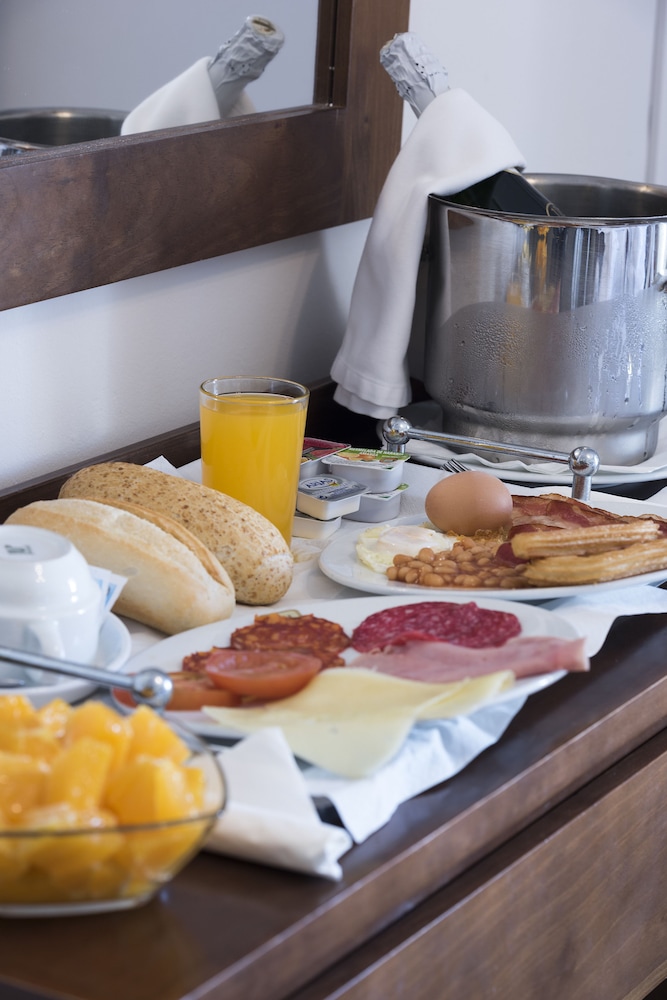 Hotel Toboso Chaparil — Hotel rooms in Nerja, Andalusia