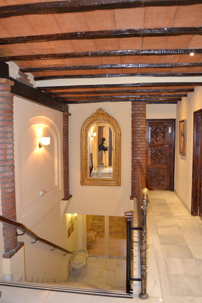 Hotel Toboso Chaparil — Hotel building in Nerja, Andalusia