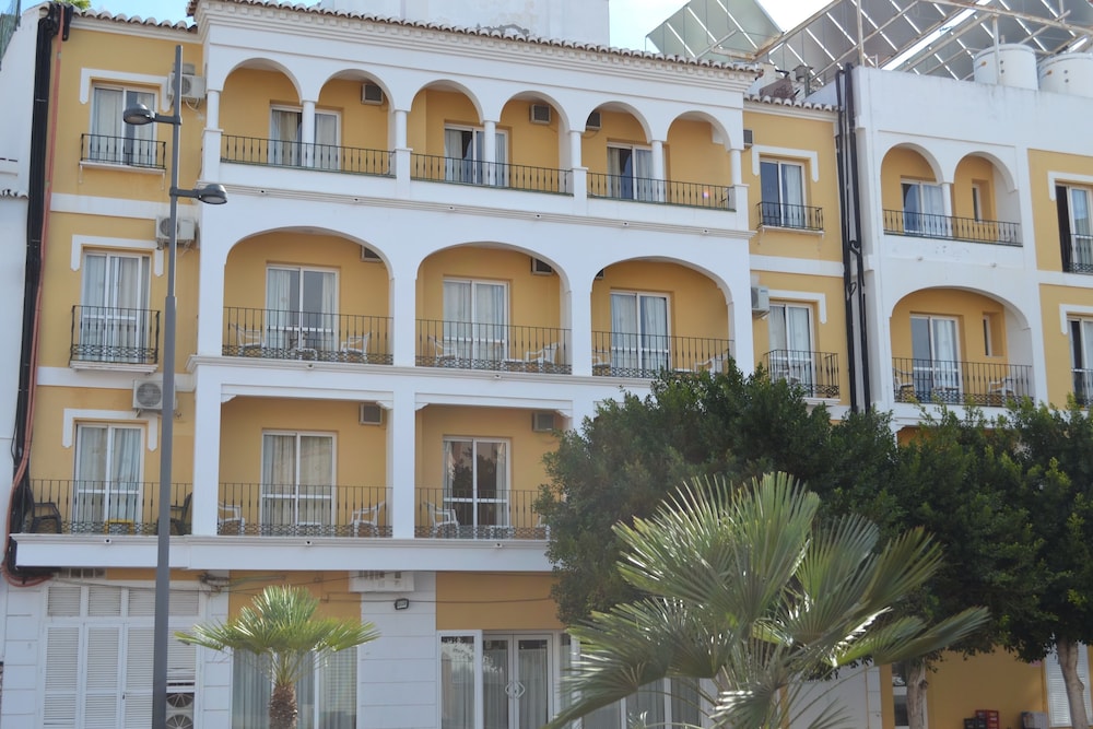 Hotel Toboso Chaparil — Hotel building in Nerja, Andalusia