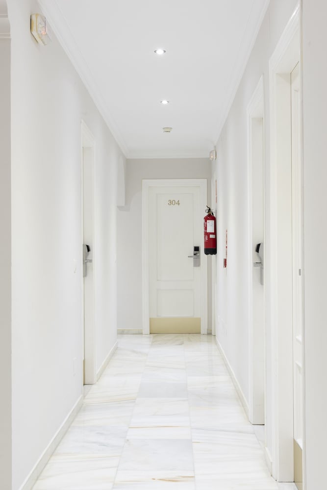 Hotel Toboso Chaparil — Hotel building in Nerja, Andalusia