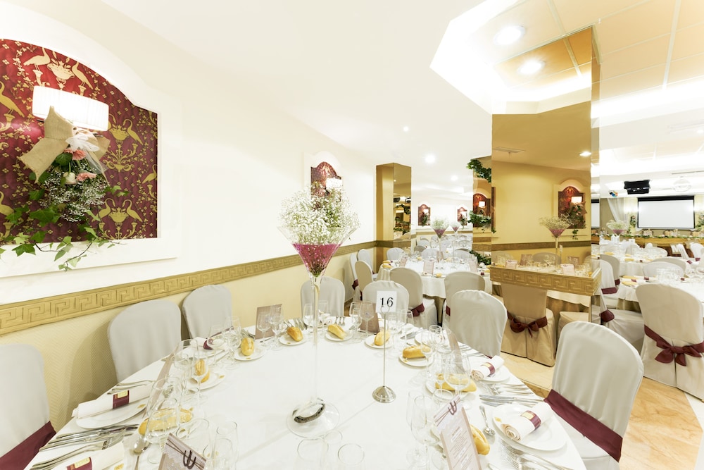 Hotel Toboso Chaparil — Restaurant & bars in Nerja, Andalusia