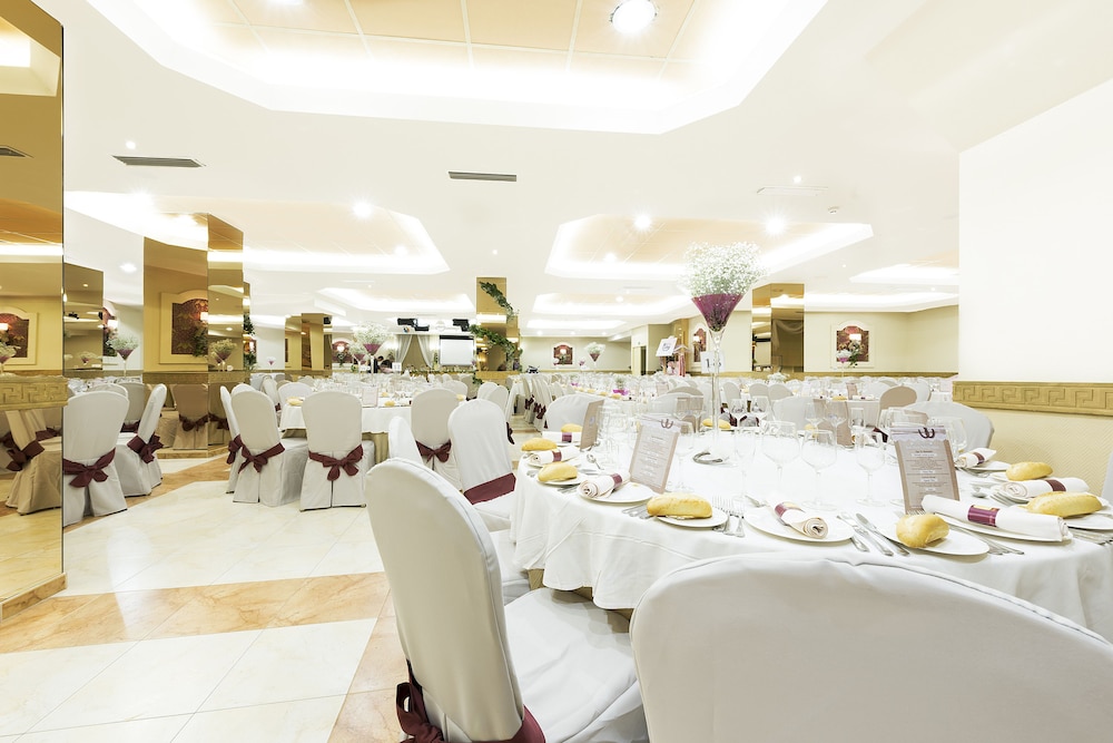 Hotel Toboso Chaparil — Restaurant & bars in Nerja, Andalusia