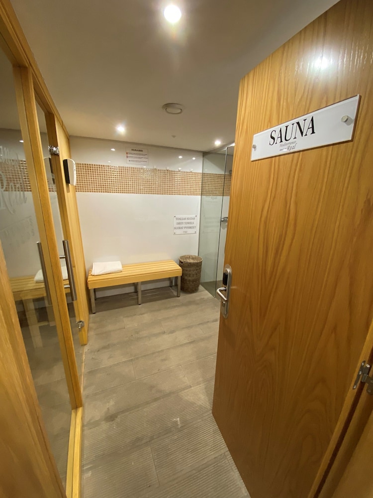 Mediterraneo Real Apartamentos Turísticos — Spa in Fuengirola, Andalusia